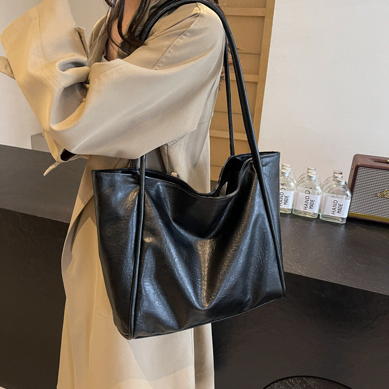 Soft Leather Shoulder Bag Large Capacity Bag For Women