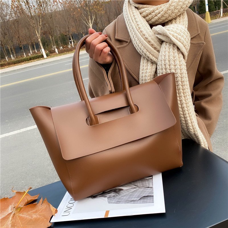 Women Shoulder Bag Large Capacity Simple Retro Handbag High Quality