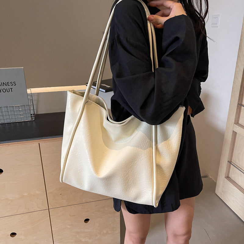 Soft Leather Shoulder Bag Large Capacity Bag For Women