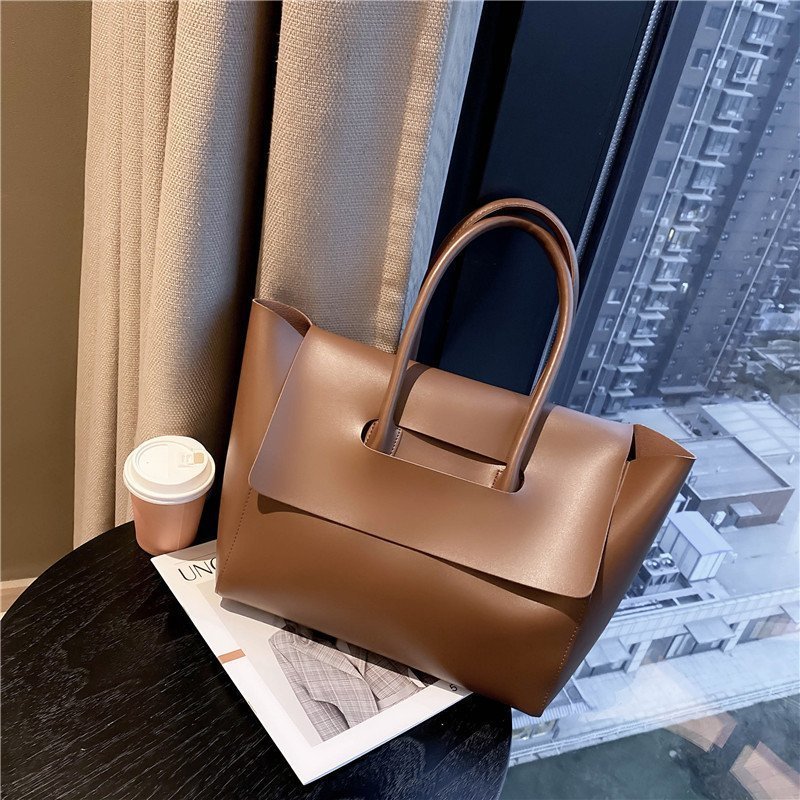 Women Shoulder Bag Large Capacity Simple Retro Handbag High Quality